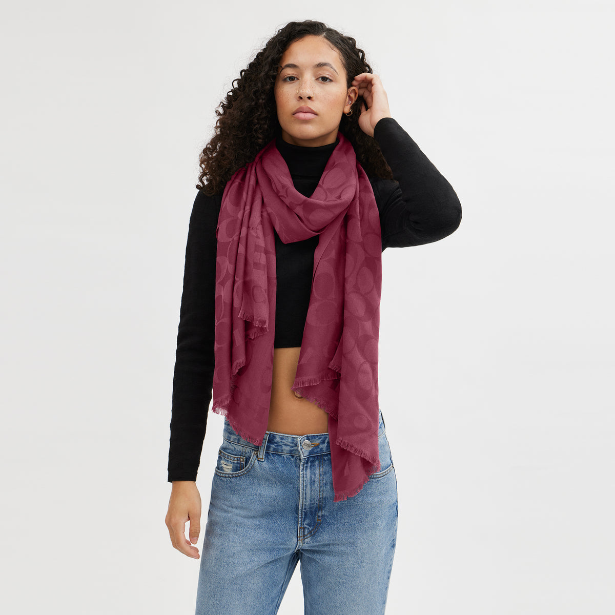 29CB690-Signature C Border Stole