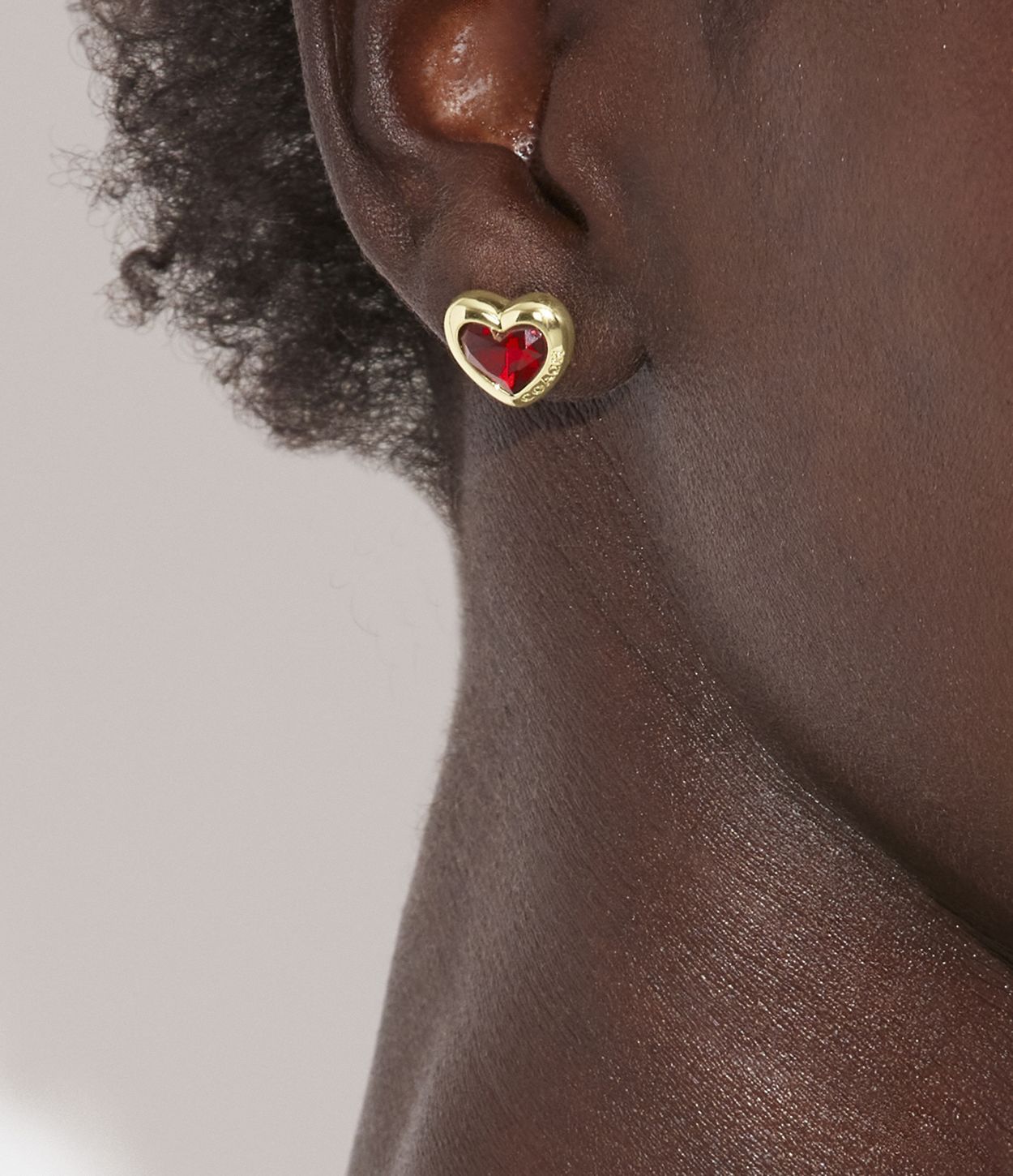 37422733GLD-Heart Stud Earrings-Red Crystal/Gold
