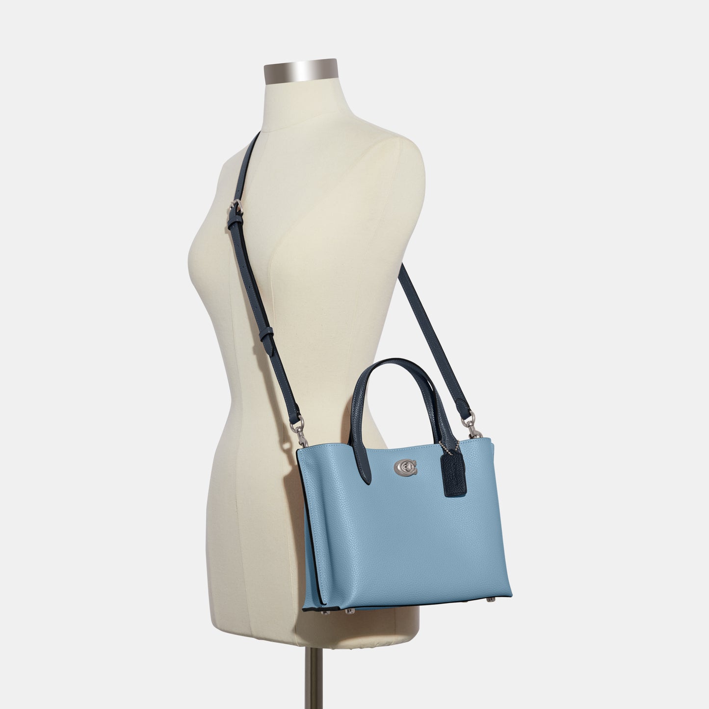 C8561-Willow Tote 24 In Colorblock-Lh/Pool Multi