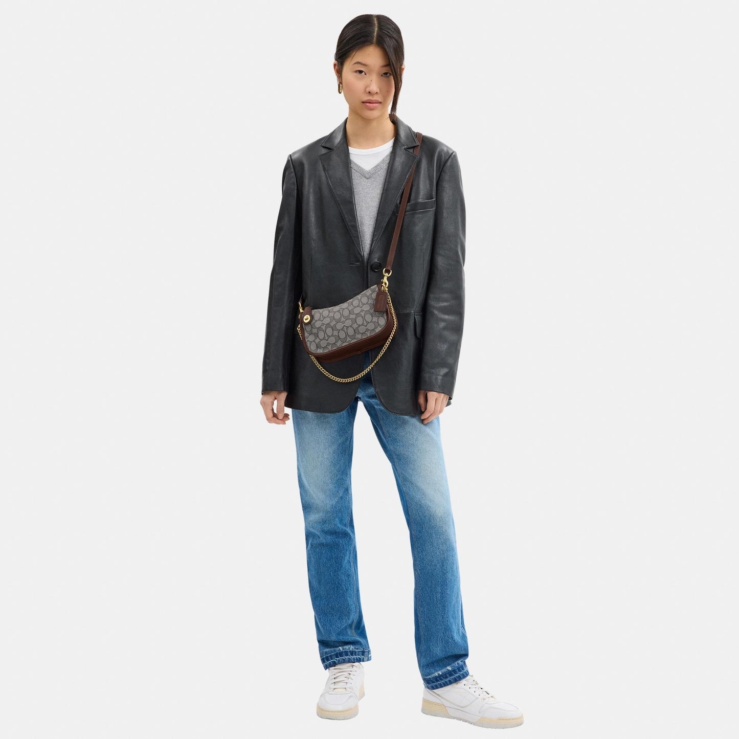CAM48-SWINGER BAG IN SIGNATURE JACQUARD-B4/Oak Maple