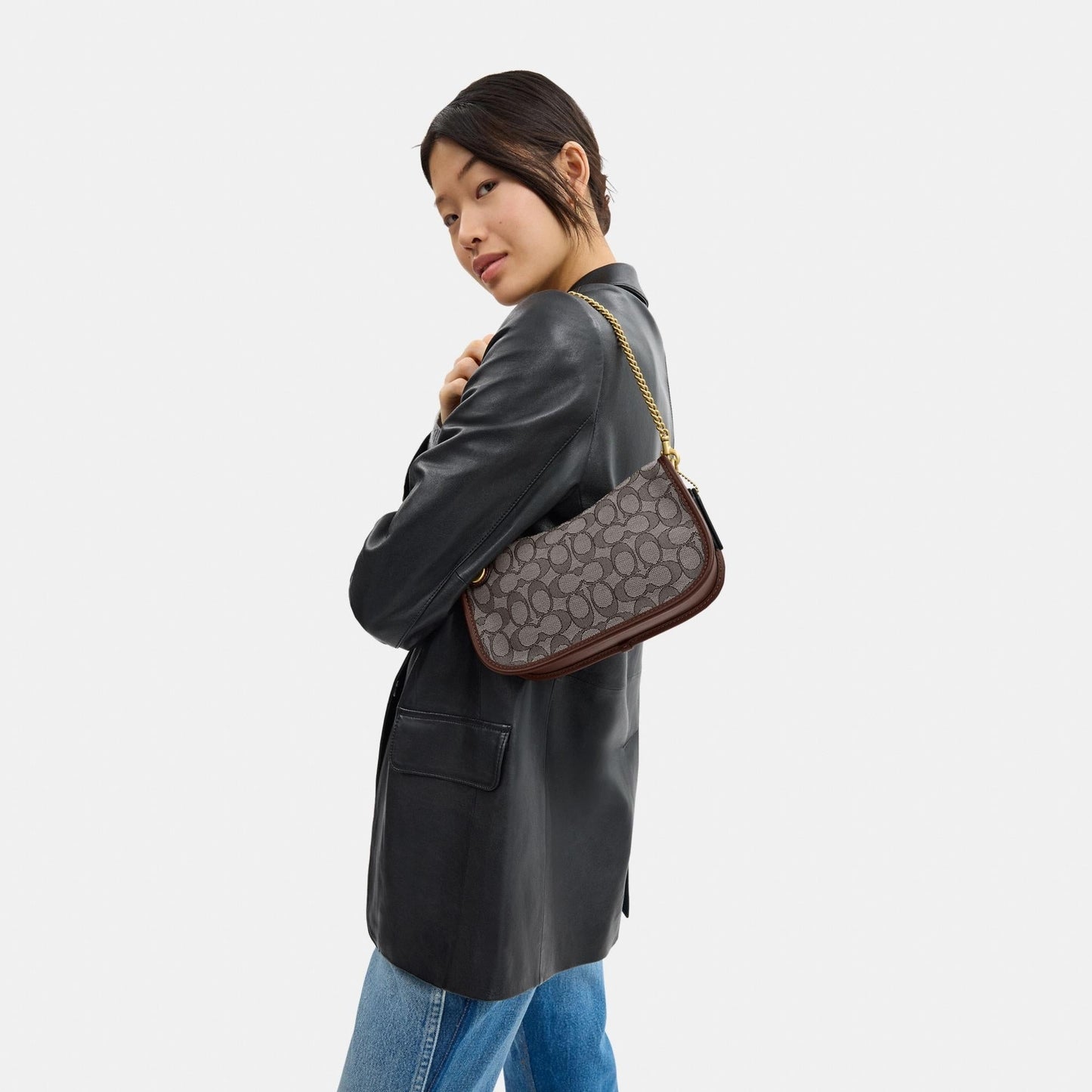 CAM48-SWINGER BAG IN SIGNATURE JACQUARD-B4/Oak Maple