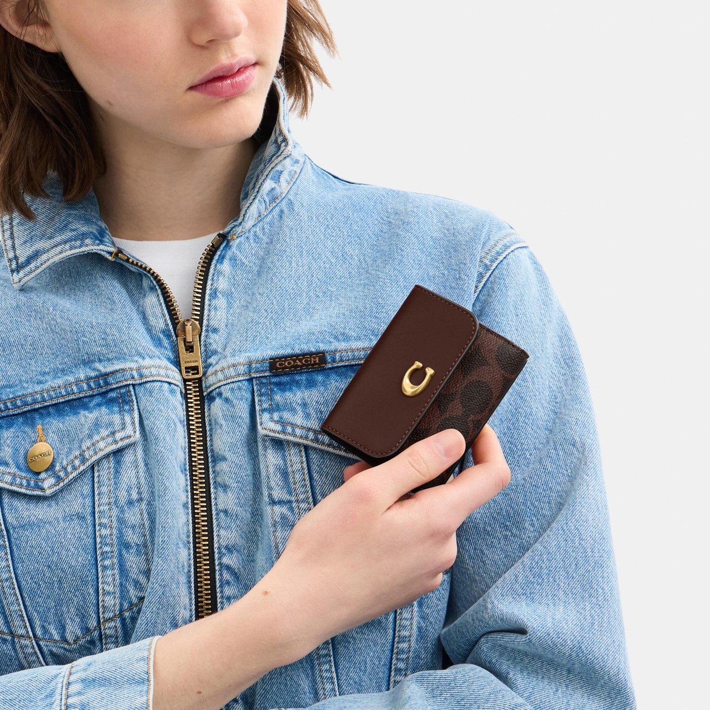 CAN48-Essential Card Holder Wallet in Signature Canvas-B4/Maple
