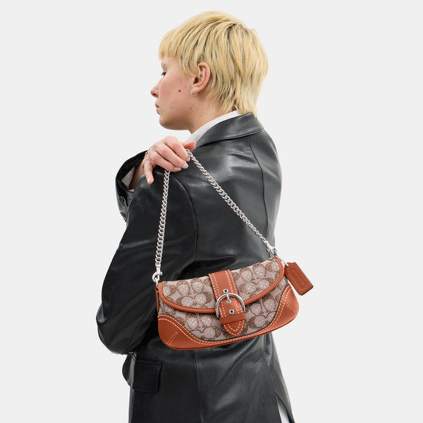 حقيبة "سوهو 25" من الجاكار بنقشة كوتش مرصعة بالكريستال