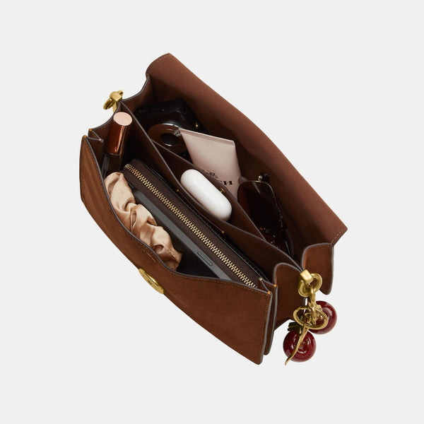 حقيبة "تابي" بسلسلة من الشامواه