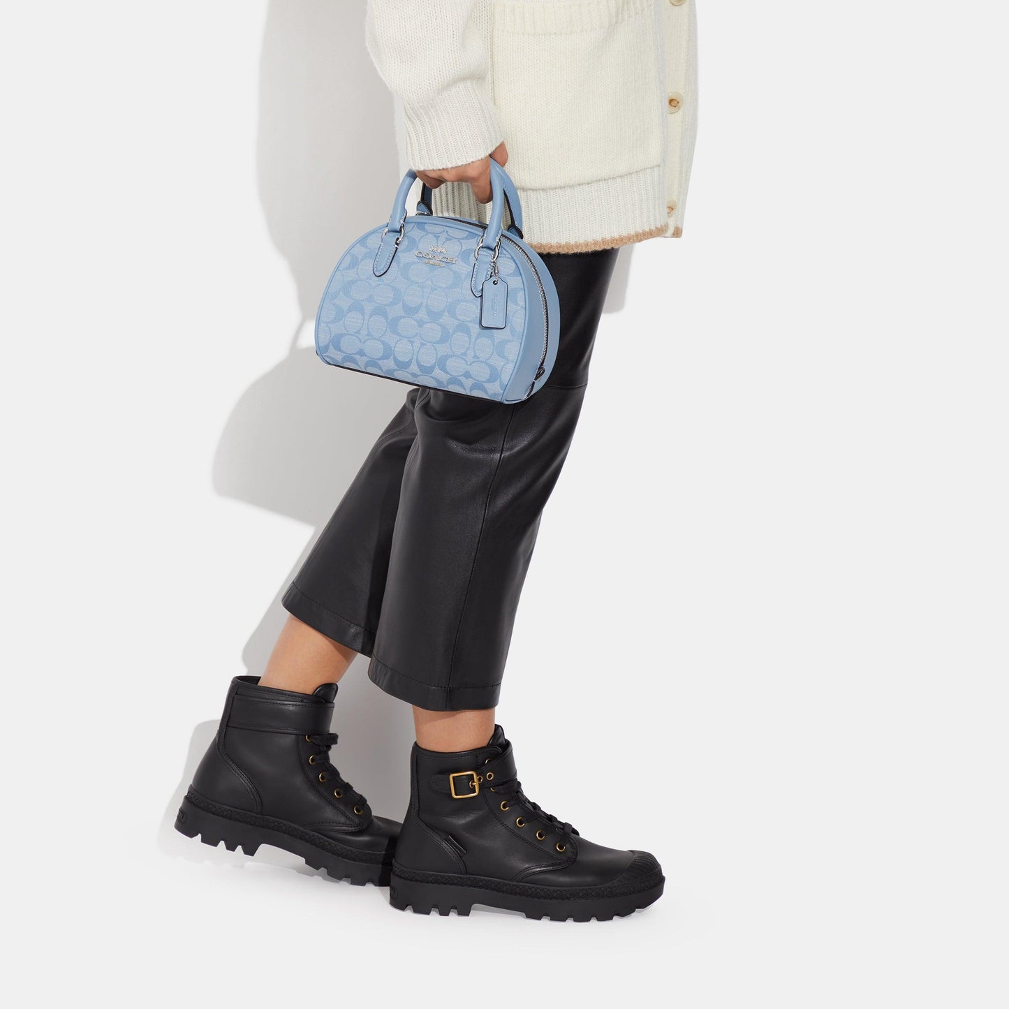 Sydney Satchel In Signature Chambray - COACH Saudi Arabia Official Site