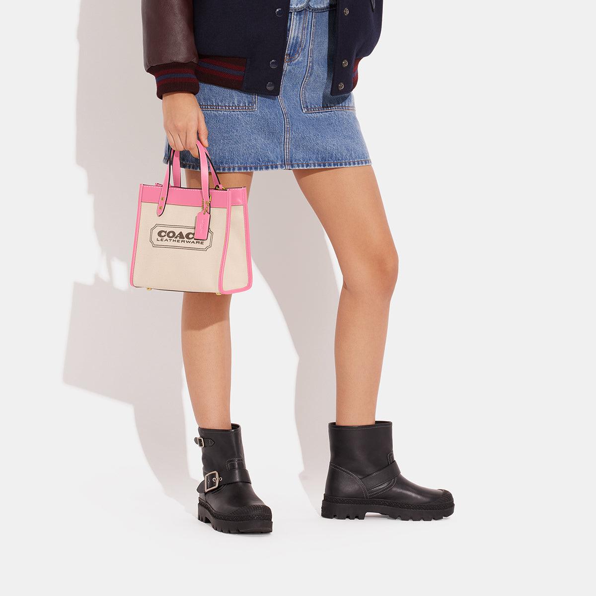 Field Tote 22 - COACH Saudi Arabia Official Site