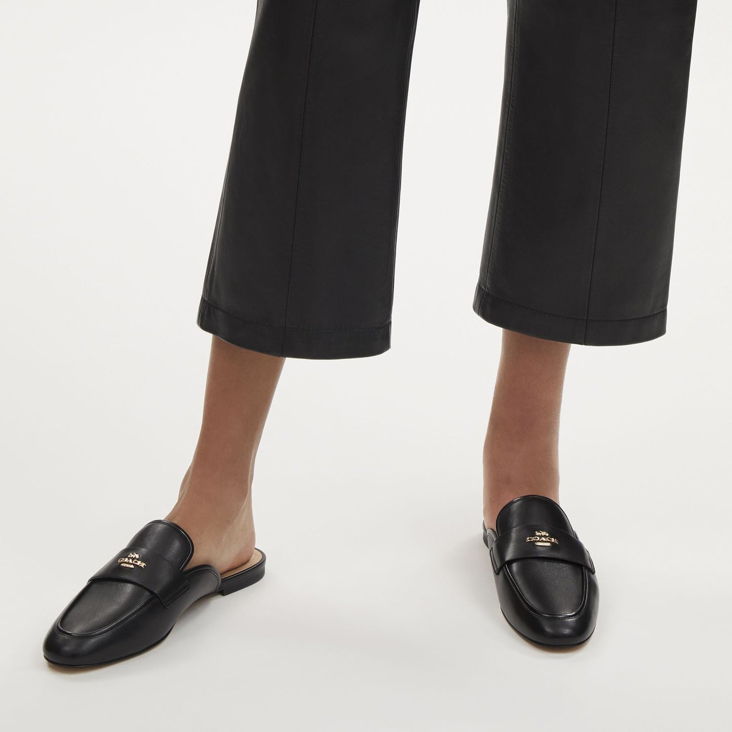 CR868-Samie Leather Slide-Black