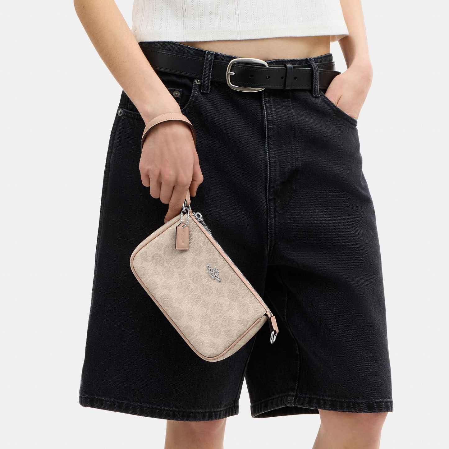 CW426-Nolita 19 in Signature Canvas-Sv/Sand/Taupe