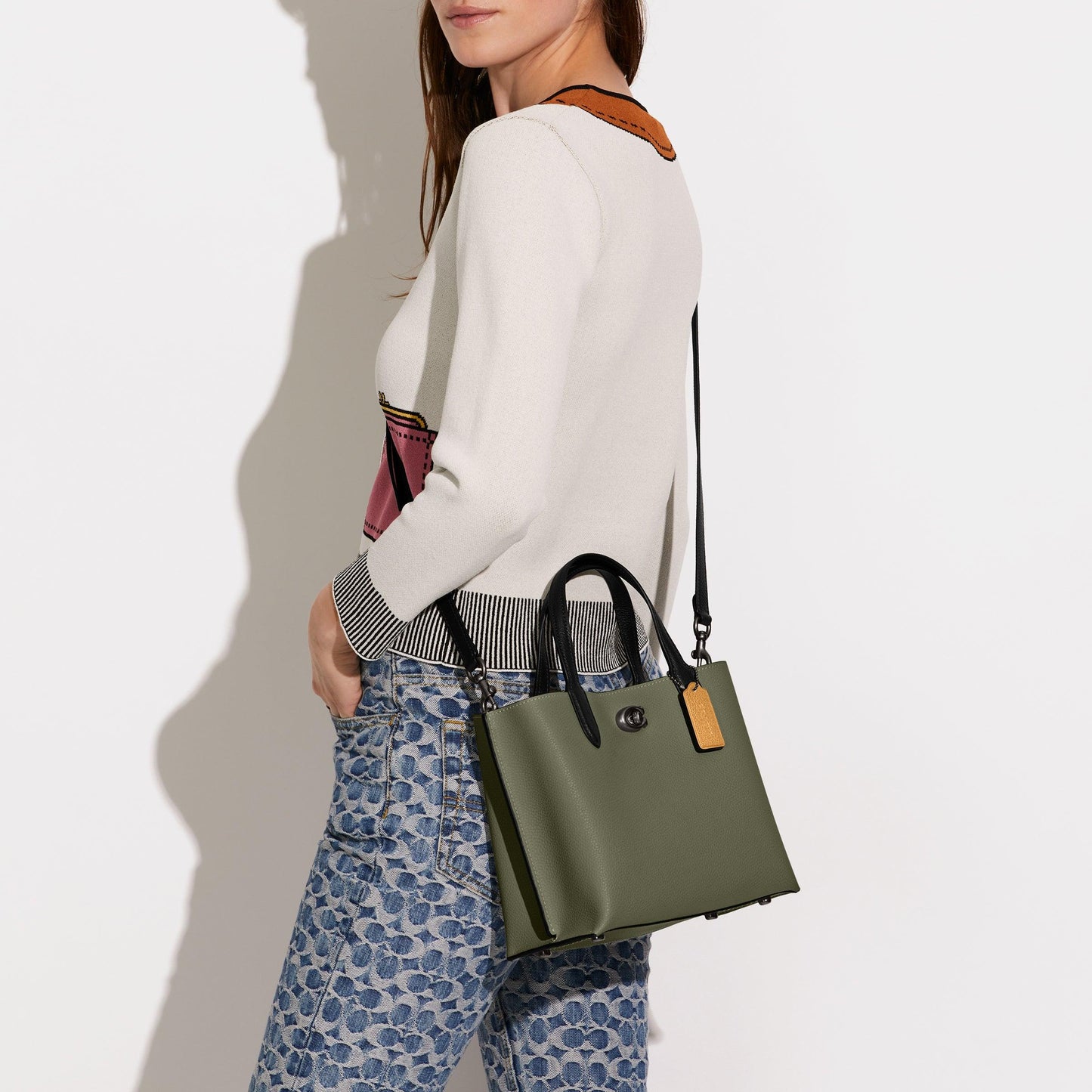 Willow Tote 24 In Colorblock With Signature Canvas Interior - COACH Saudi Arabia Official Site
