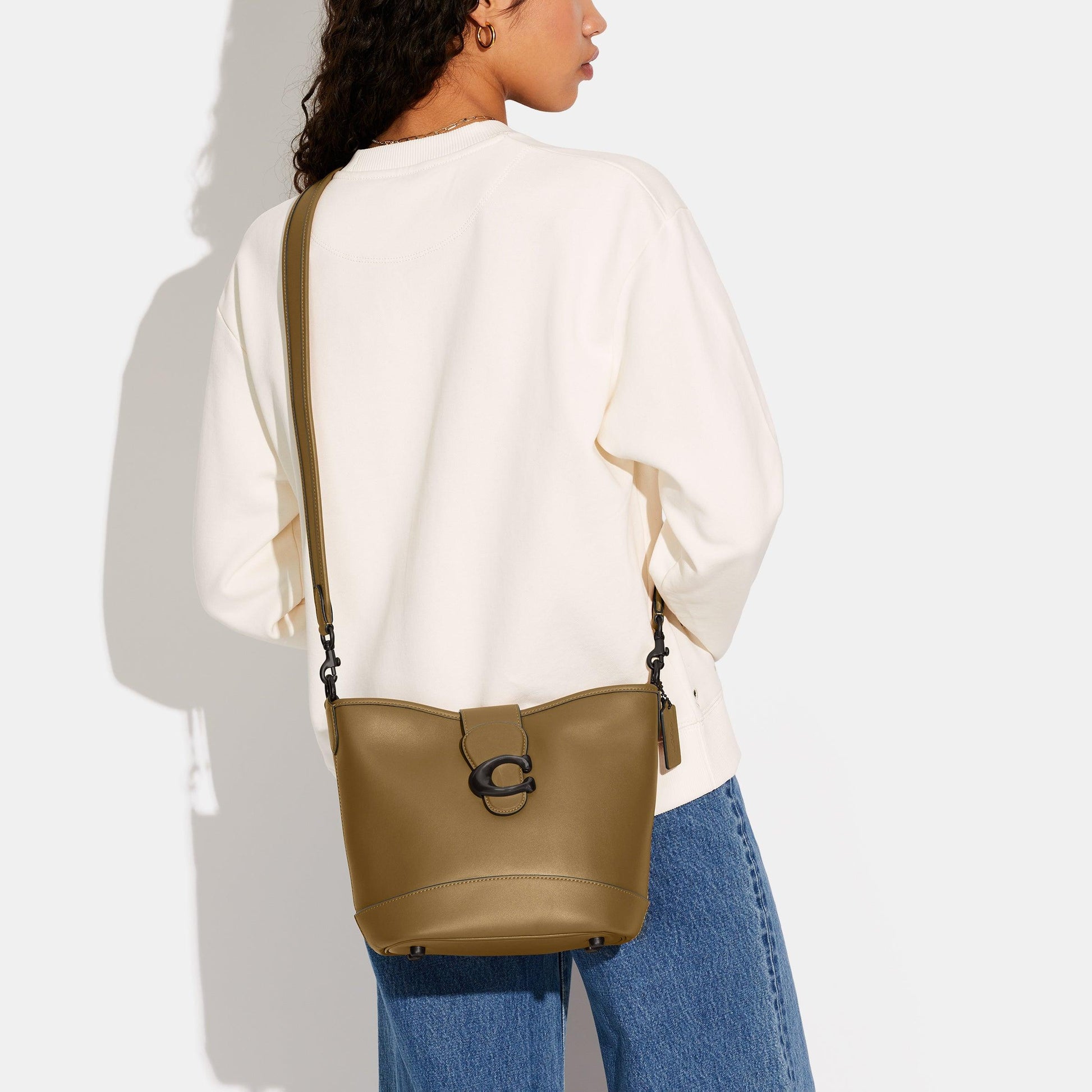 Tali Bucket Bag - COACH Saudi Arabia Official Site