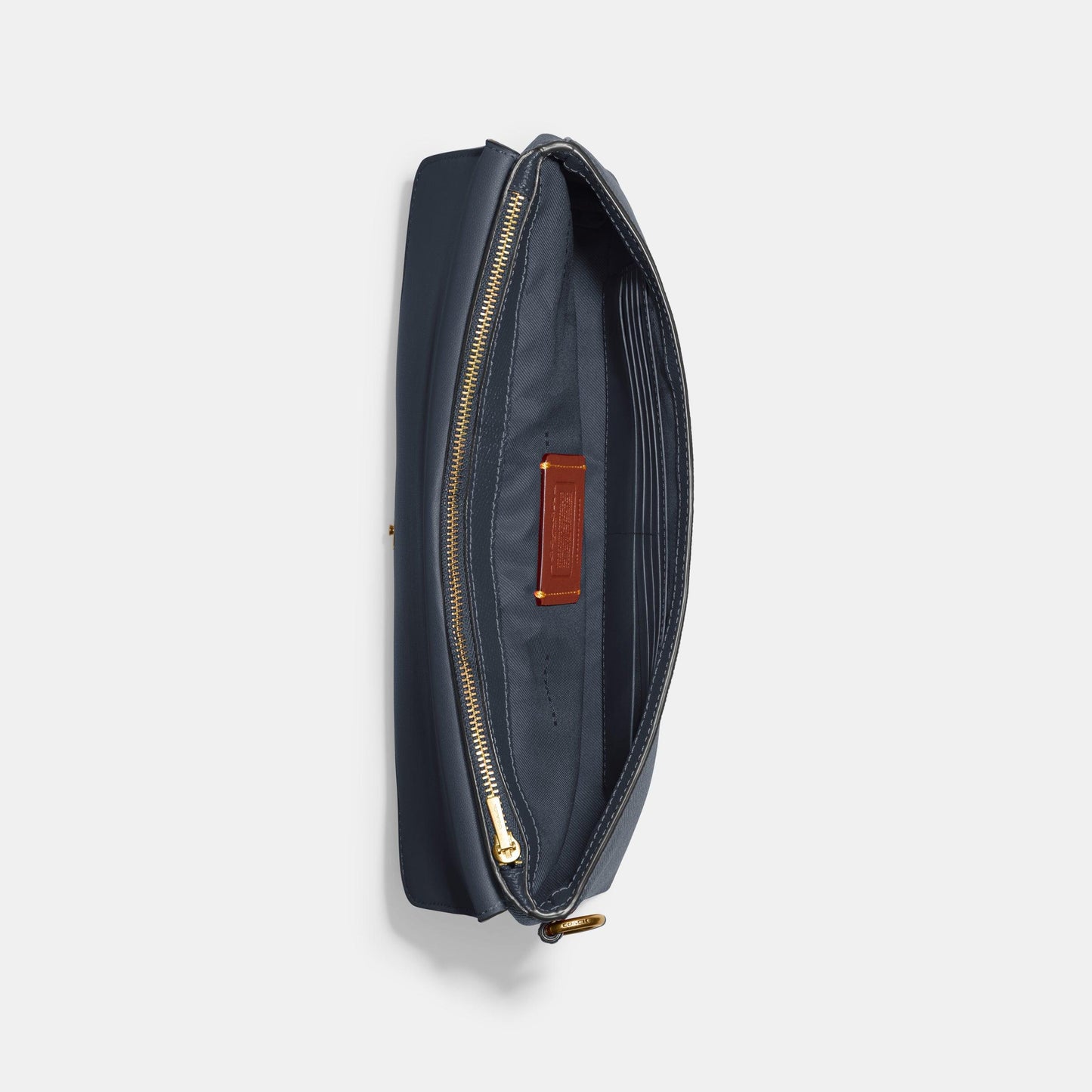 Wyn Clutch - COACH Saudi Arabia Official Site