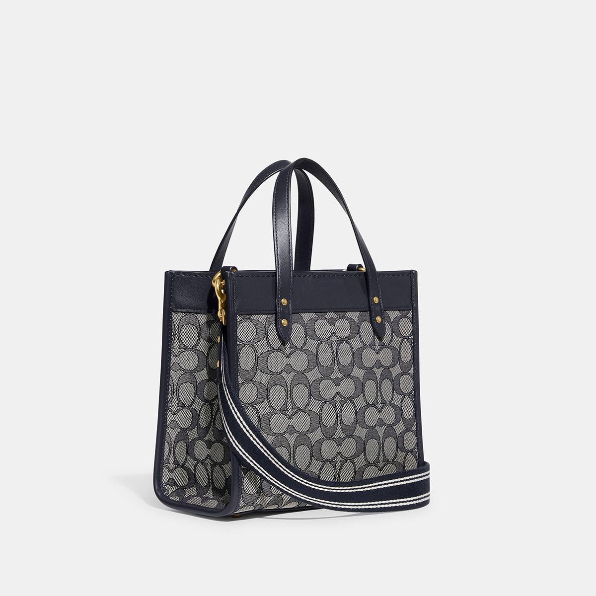 Field Tote 22 In Signature Jacquard - COACH Saudi Arabia Official Site