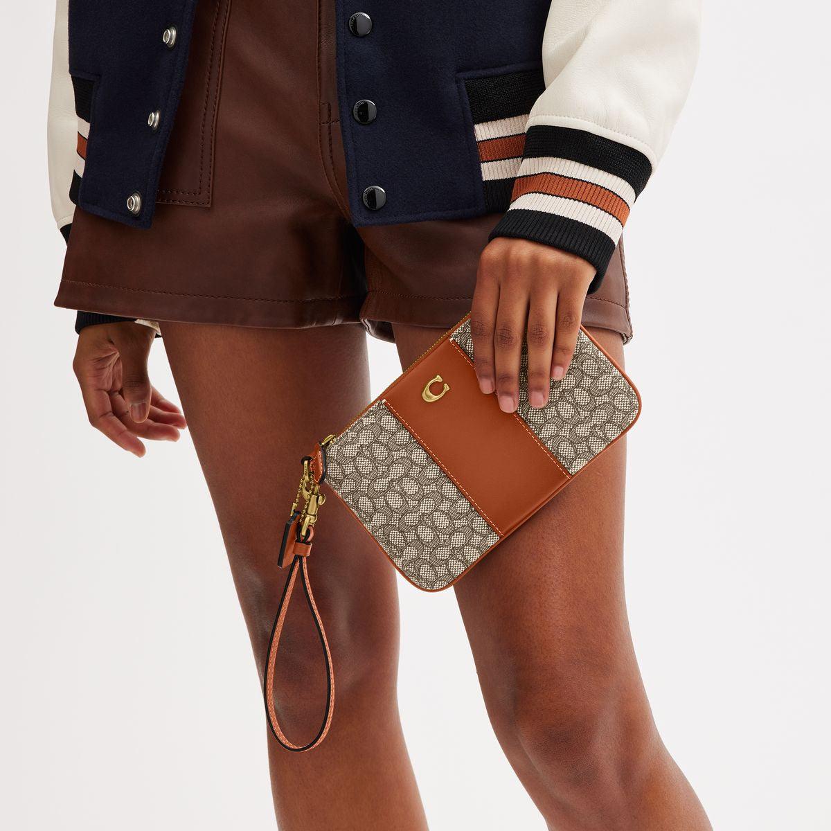 CM512-Small Wristlet In Micro Signature Jacquard-B4/Cocoa Burnished Amb