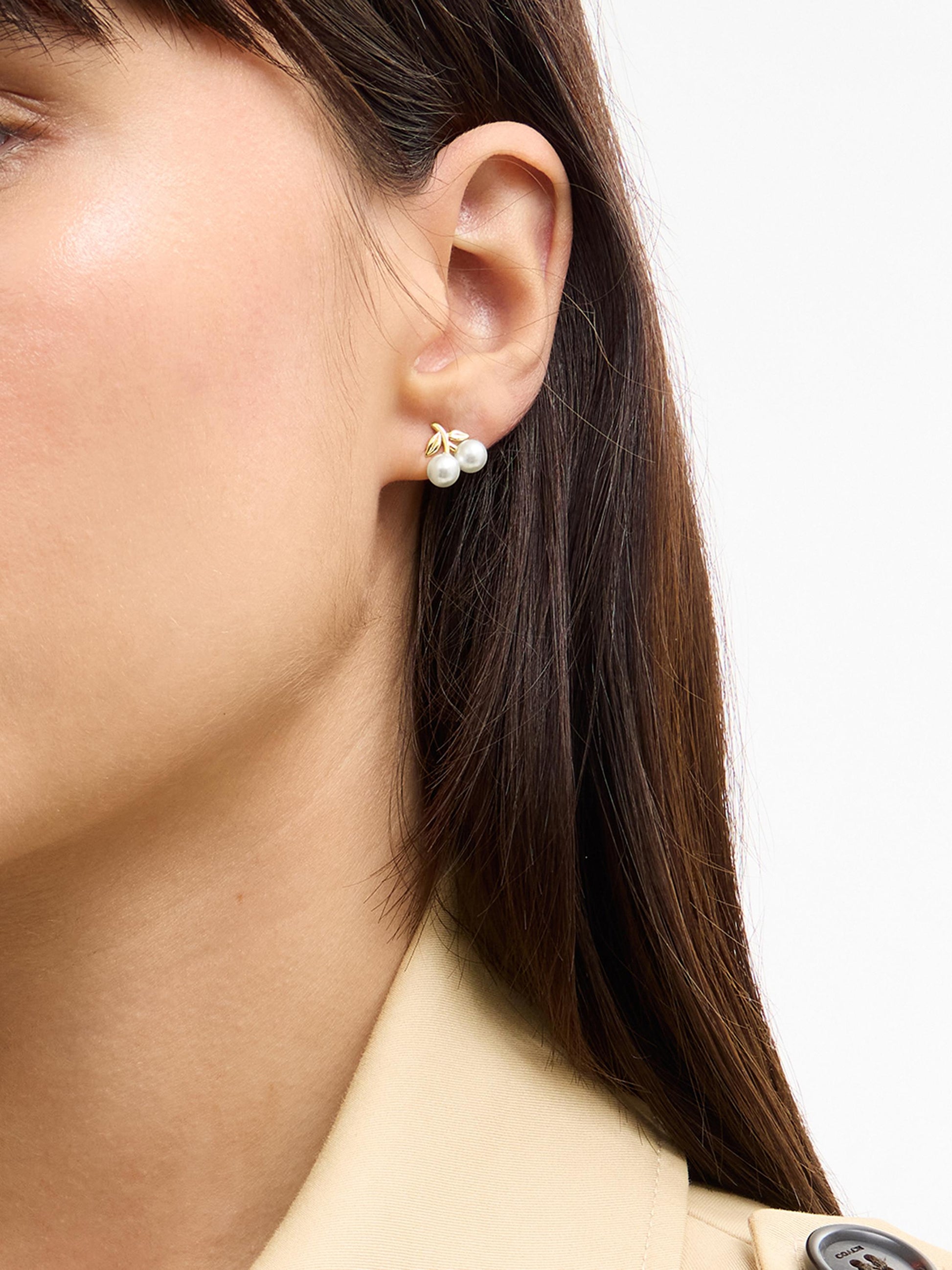37571172GLD-Pearl Cherry Stud Earrings-Pearl/Gold