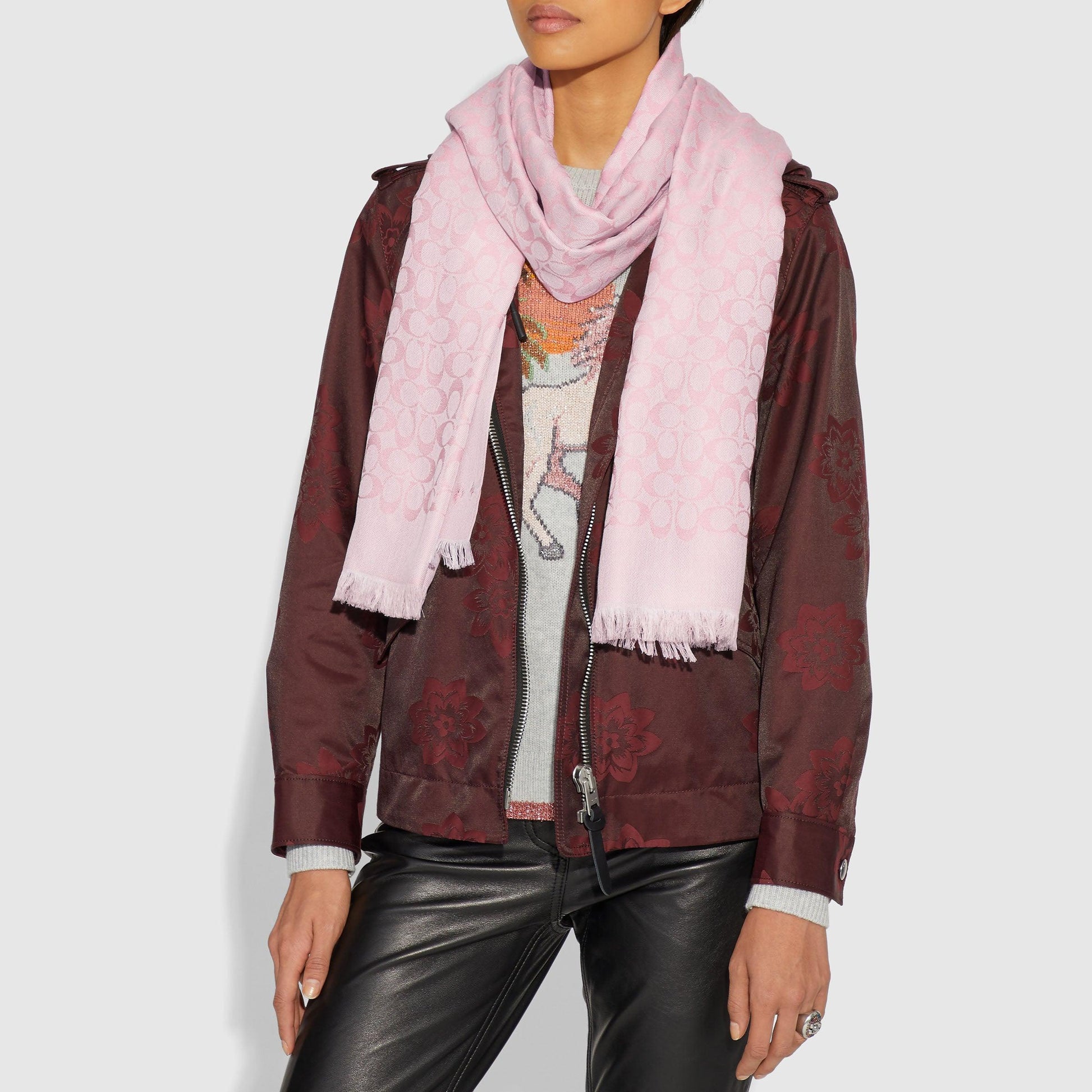 Bicolor Signature Signature Stole - COACH Saudi Arabia Official Site