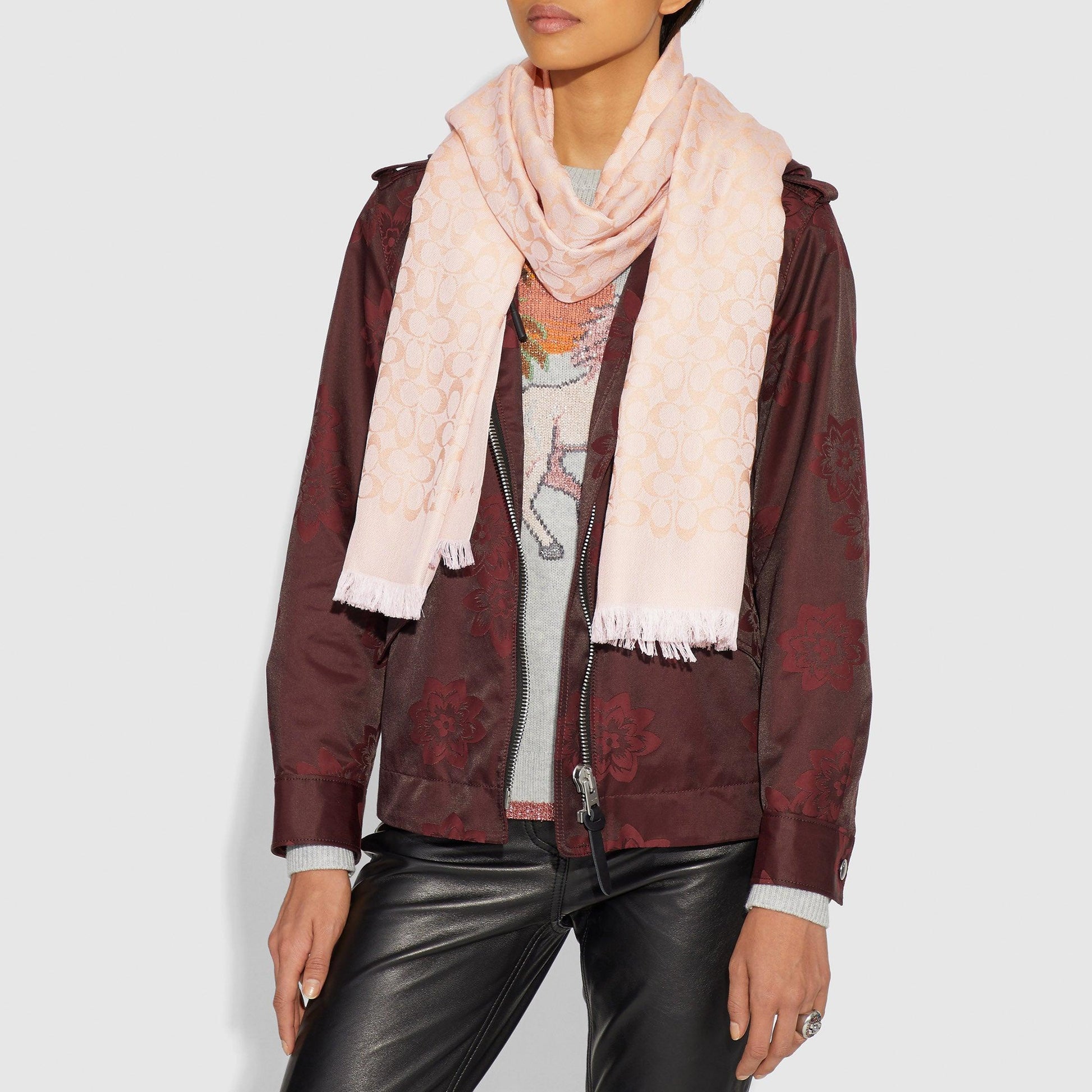 Bicolor Signature Signature Stole - COACH Saudi Arabia Official Site