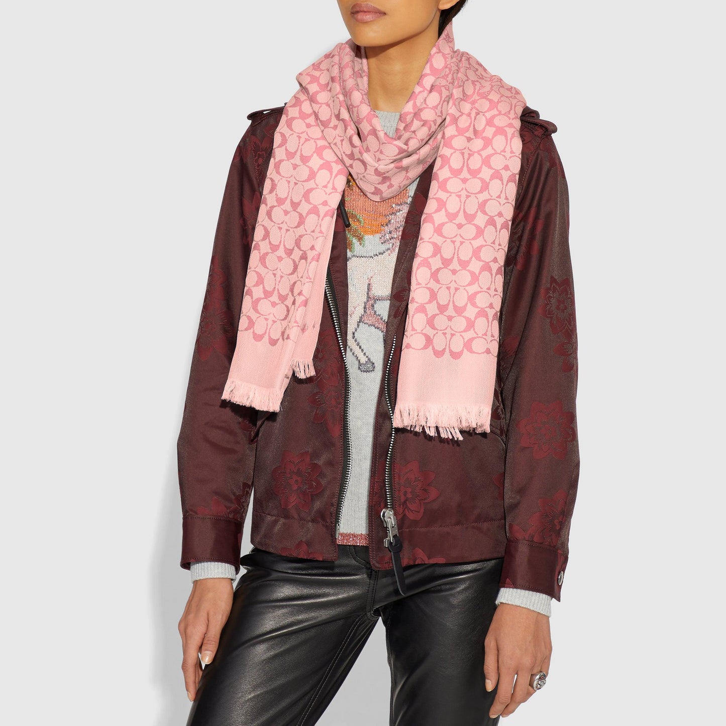 Bicolor Signature Signature Stole - COACH Saudi Arabia Official Site