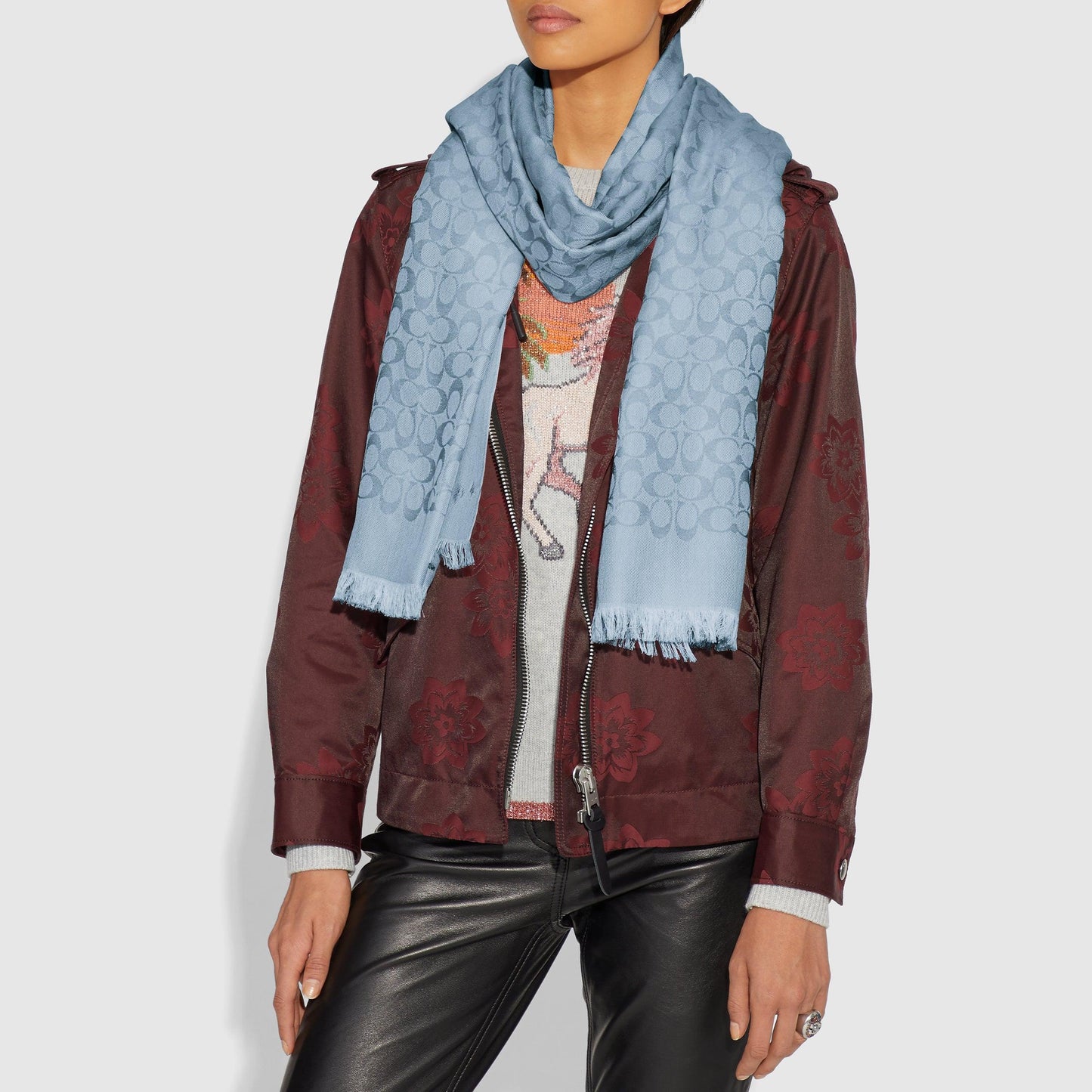 Bicolor Signature Signature Stole - COACH Saudi Arabia Official Site