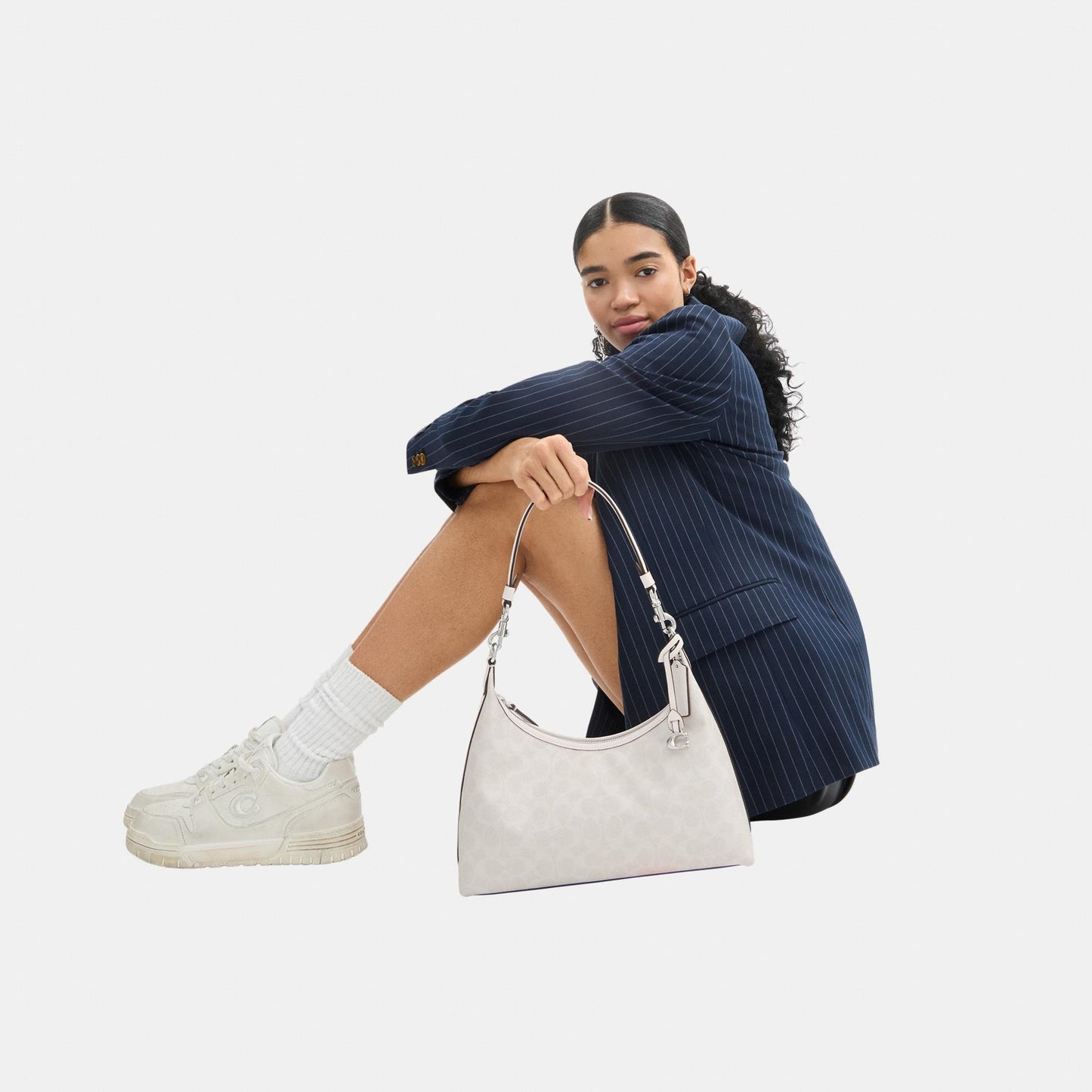 CAM23-Juliet Shoulder Bag In Signature Canvas-Lh/White Chalk