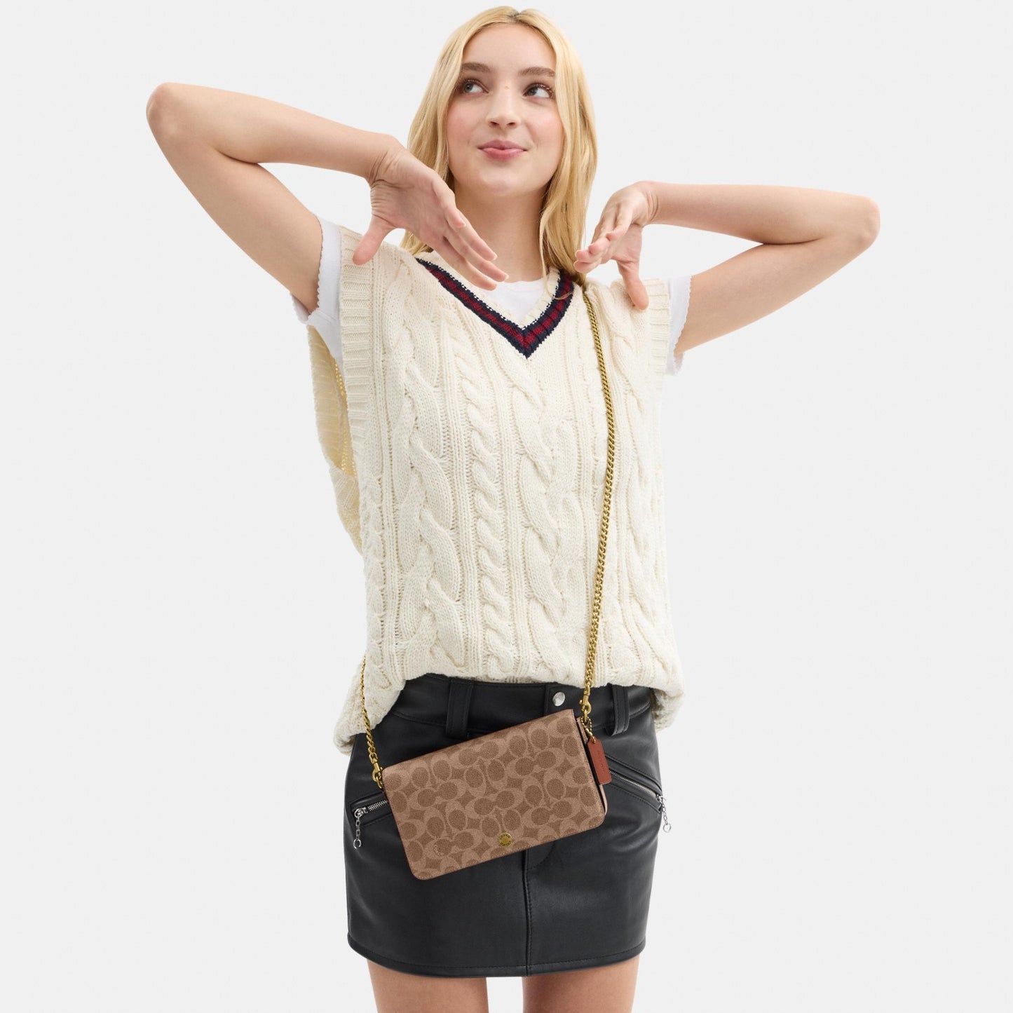 CAO03-Mila Crossbody Bag in Signature Canvas-B4/Tan Caramel