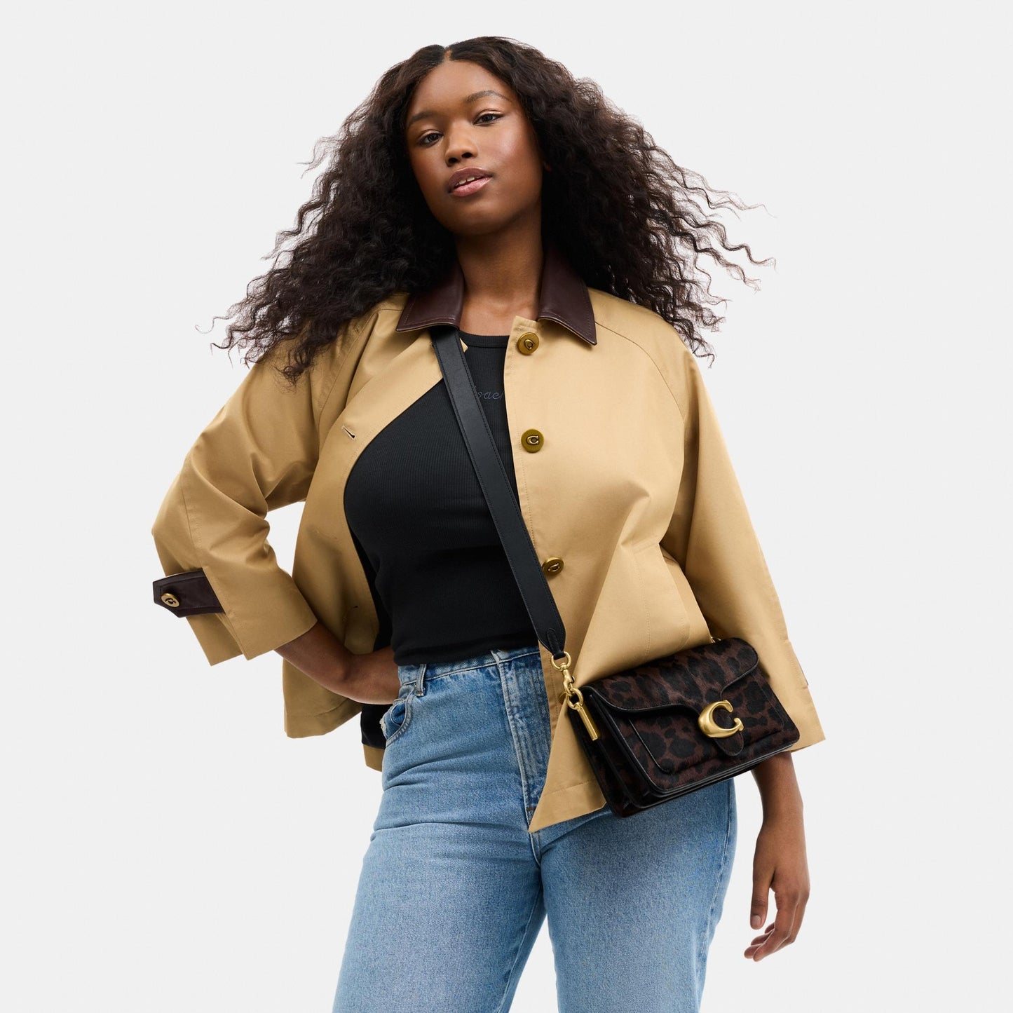 حقيبة كتف "تابي 26" من شعر العجل بنقشة فهد