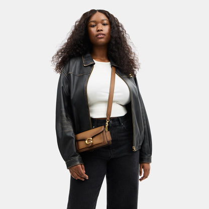 حقيبة كتف "تابي 20" من الجلد المدبوغ اللامع