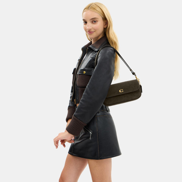 حقيبة "بروك" بطية إغلاق من الشامواه بسلسلة