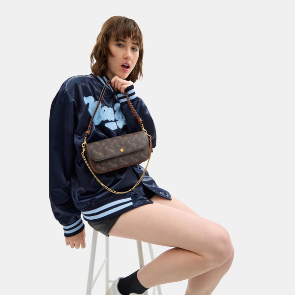 Brook Flap Chain Bag With Horse And Carriage Print