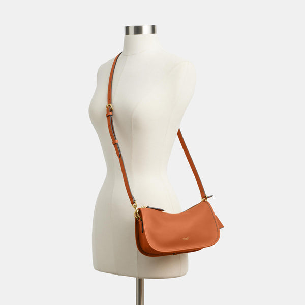 حقيبة "ويفرلي" من الجلد الطبيعي المحبّب