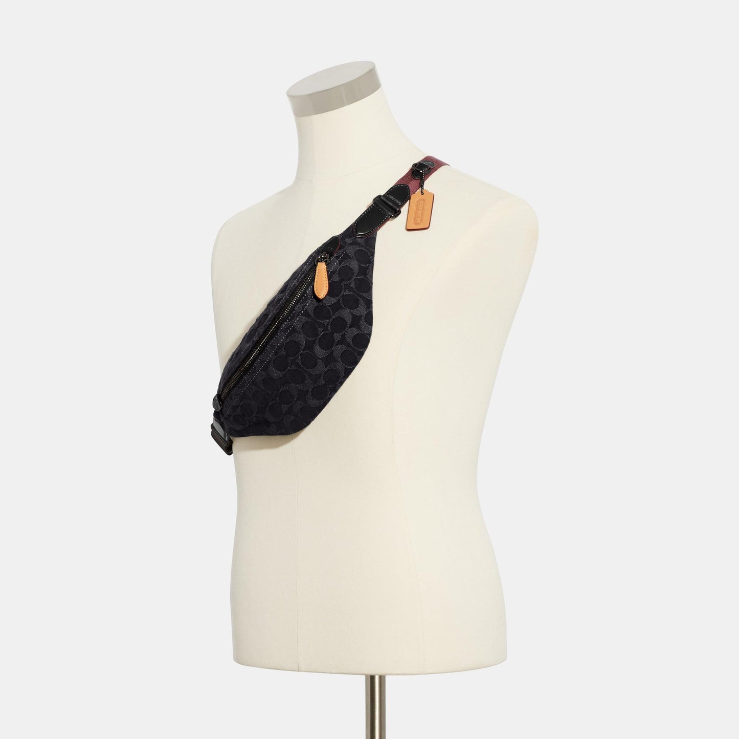 Charter Belt Bag 7 In Signature Denim - COACH Saudi Arabia Official Site