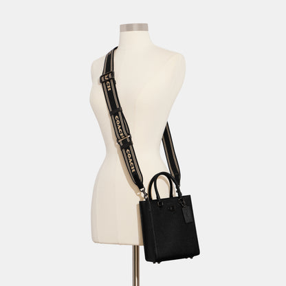 CJ795-Tote 16 With Signature Canvas