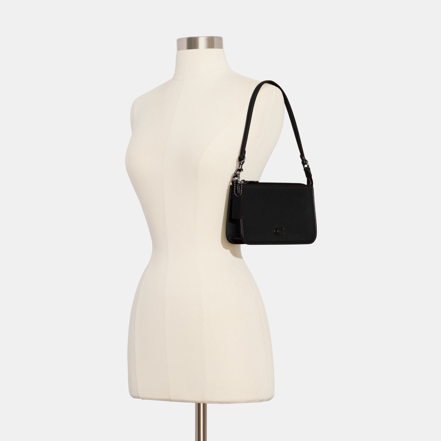 CJ797-Pouch Bag With Signature Canvas Interior-Black