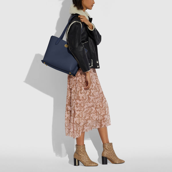 حقيبة "ويلو توت Willow Tote" بألوان مُغايرة