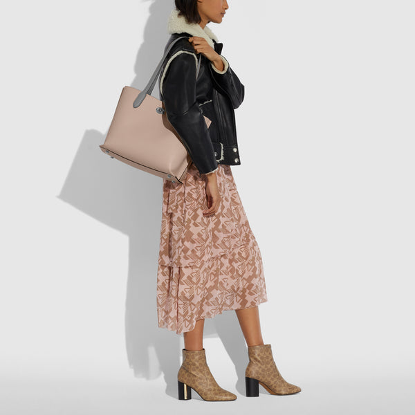 حقيبة "ويلو توت Willow Tote" بألوان مُغايرة