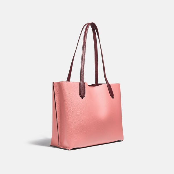 حقيبة "ويلو توت Willow Tote" بألوان مُغايرة و مبطنة بقماش يحمل نقشة ماركة كوتش