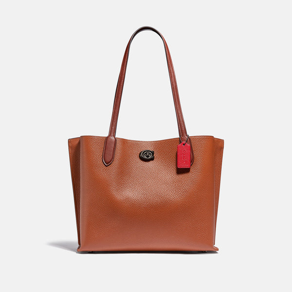 حقيبة "ويلو توت Willow Tote" بألوان مُغايرة و مبطنة بقماش يحمل نقشة ماركة كوتش