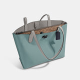 C0692-Willow Tote In Colorblock With Signature Canvas Interior