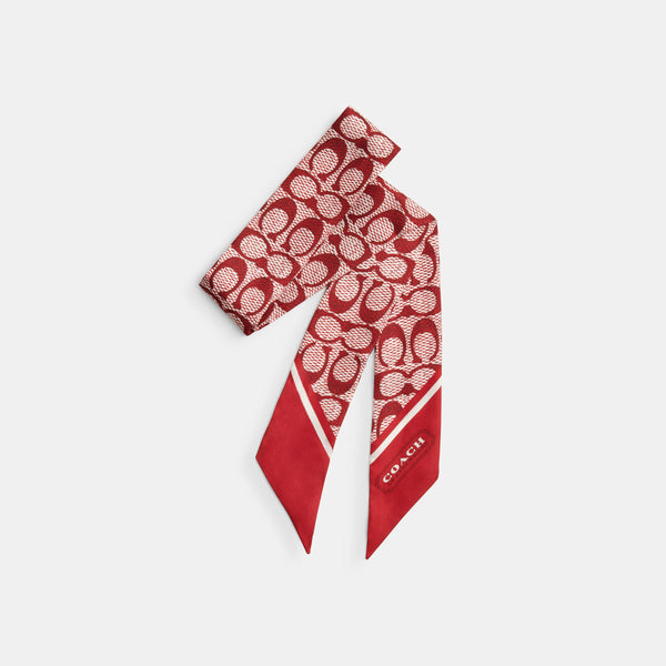 وشاح حرير مزين بنقشة كوتش C