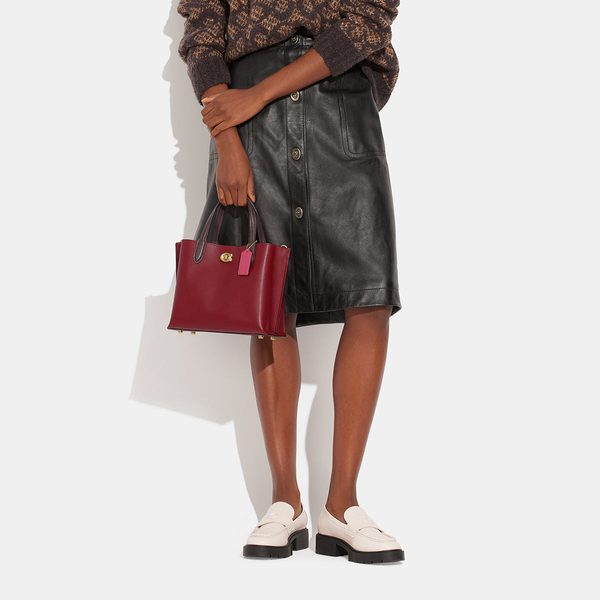 C8561-Willow Tote 24 In Colorblock-B4/Cherry