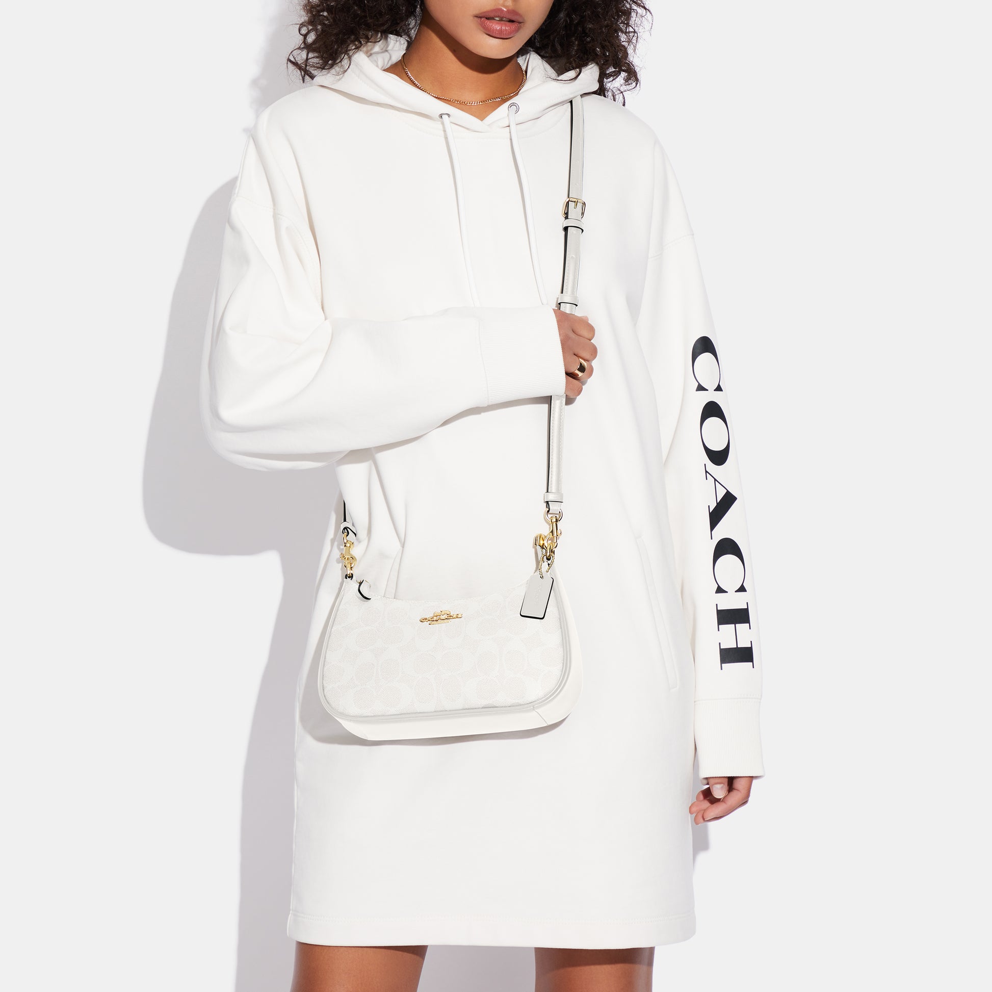 CA548-Teri Shoulder Bag In Signature Canvas-Im/Chalk/Glacierwhite