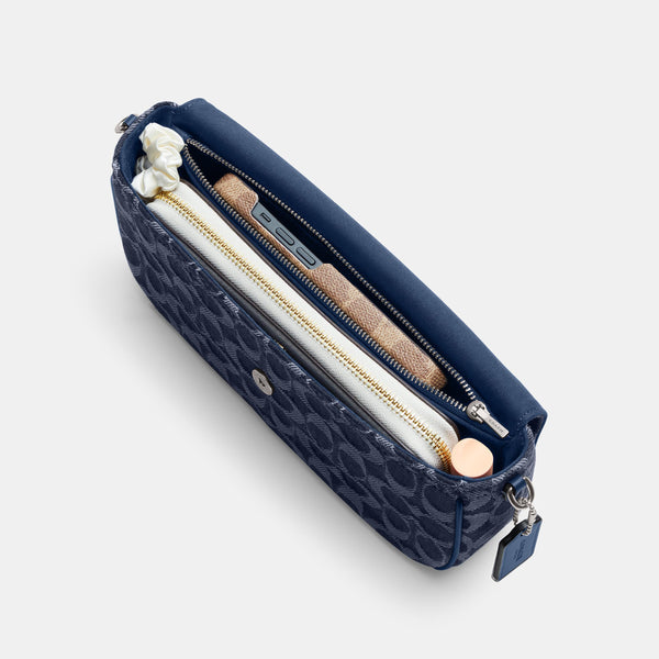 Brook Flap Chain Bag In Signature Denim