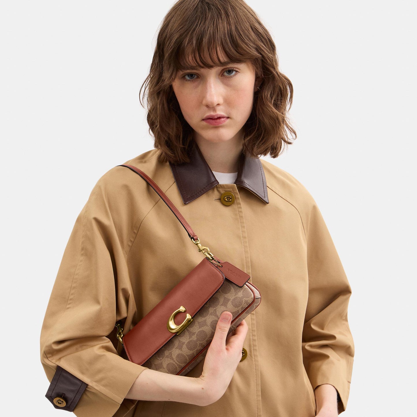 CBA83-Jet Shoulder Bag in Signature Canvas-B4/Tan Caramel
