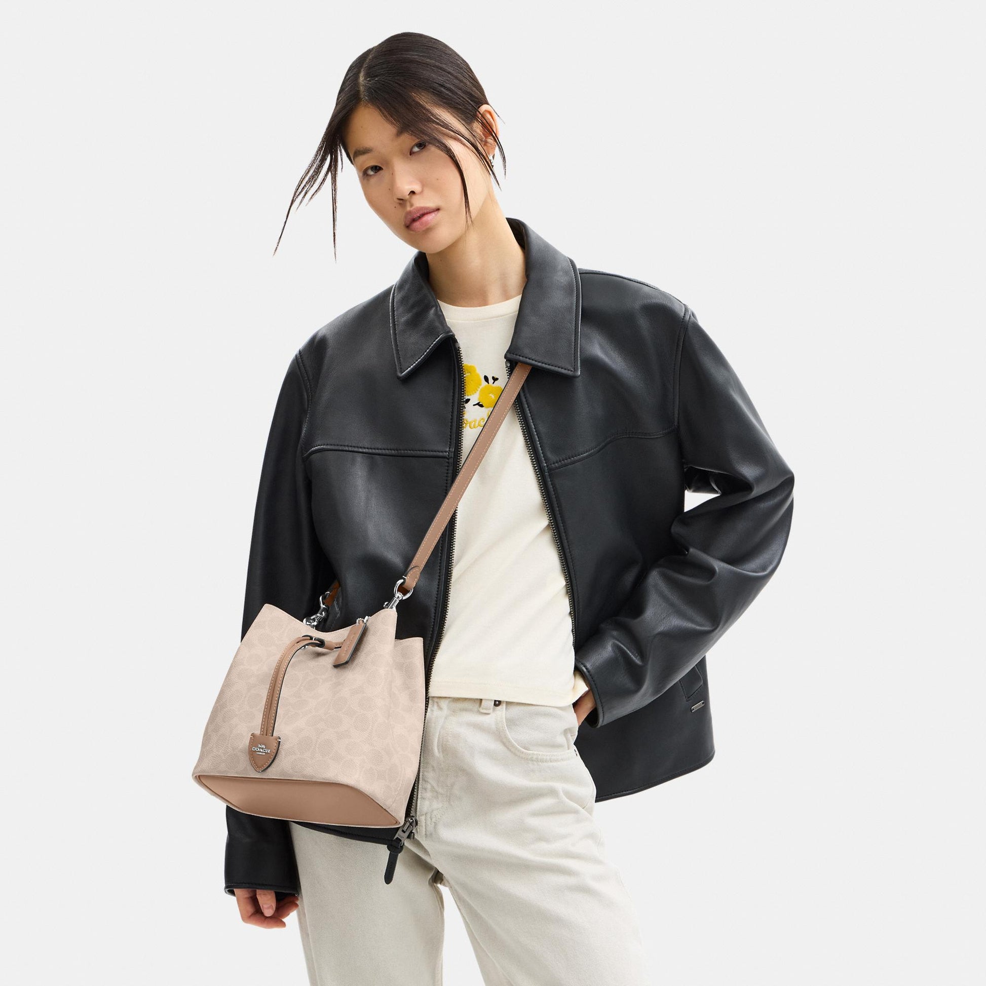 CBH07-Rowan Bucket Bag in Signature Canvas-Sv/Sand/Taupe