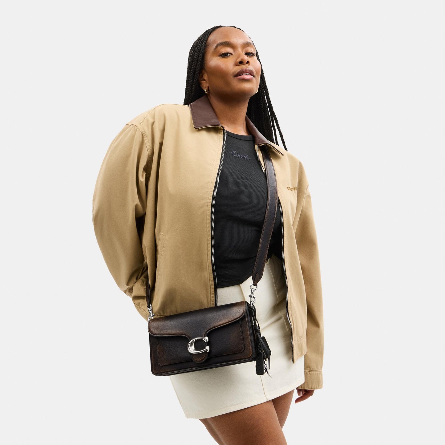 حقيبة كتف "تابي 26" مبطنة من الجلد المعتّق