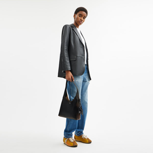 حقيبة كتف "بروكلين 28" من الجلد المعتّق