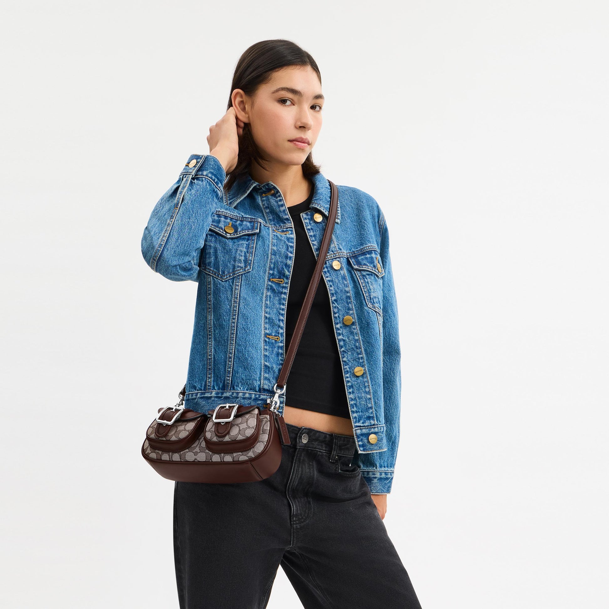 CBJ00-Ashton Shoulder Bag in Signature Jacquard-Sv/Oak/Maple