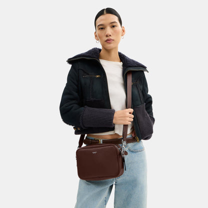 حقيبة كاميرا "راديو" من الجلد الطبيعي الحُبيبي