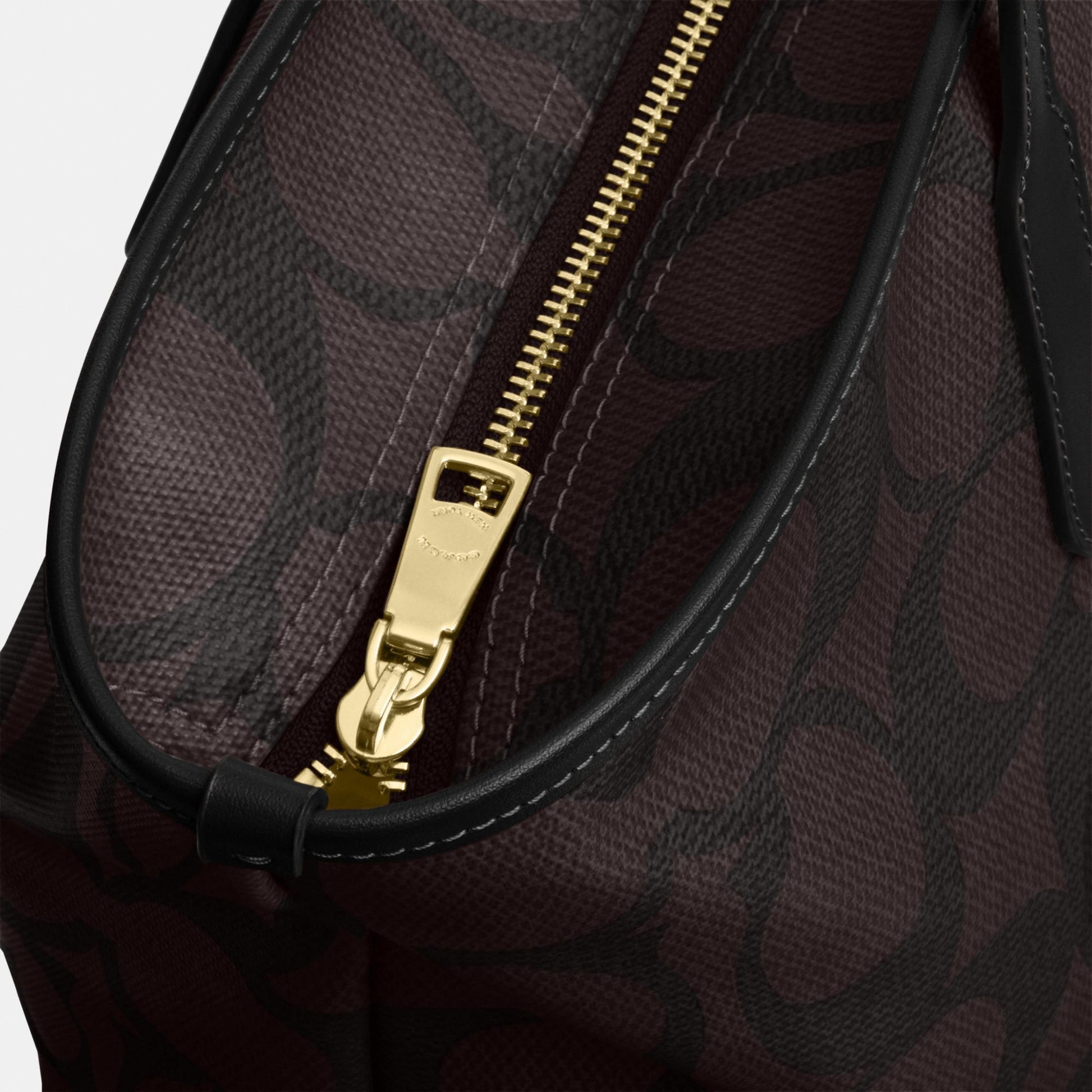 CCD66-Large City Tote Bag in Maxi Signature Canvas-Im/Walnut/Black