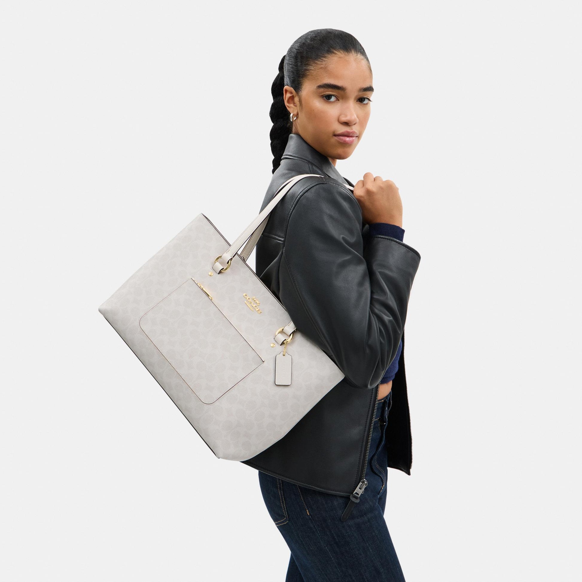CCD69-Station Tote Bag in Signature Canvas-Im/White/Chalk