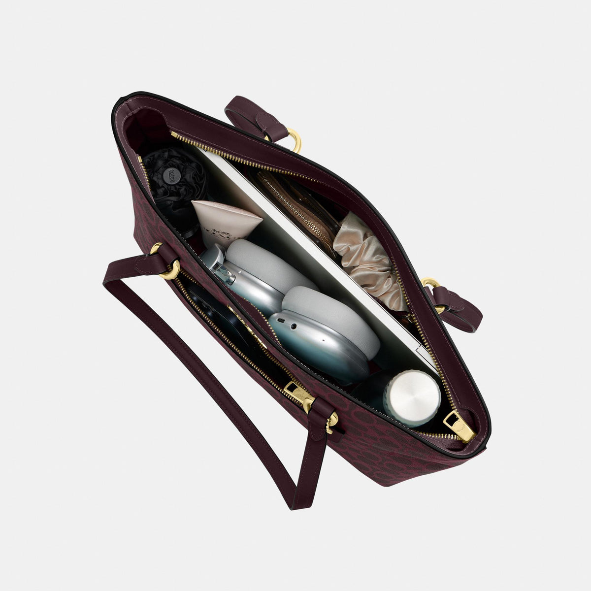 CCD69-Station Tote Bag in Signature Canvas-Im/Black Currant